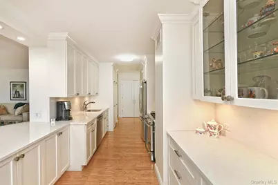 269-10 Grand Central Parkway #15L, Floral Park, NY 11005 - Photo 12