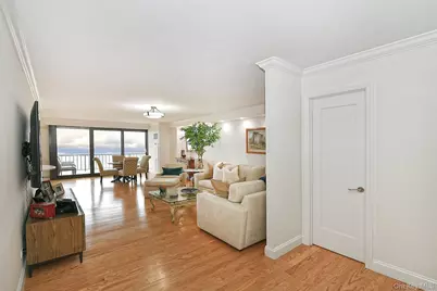 269-10 Grand Central Parkway #15L, Floral Park, NY 11005 - Photo 8