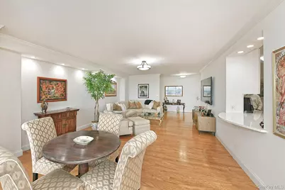 269-10 Grand Central Parkway #15L, Floral Park, NY 11005 - Photo 8
