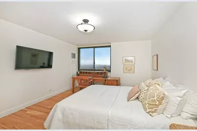 269-10 Grand Central Parkway #15L, Floral Park, NY 11005 - Photo 26