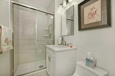 269-10 Grand Central Parkway #15L, Floral Park, NY 11005 - Photo 32