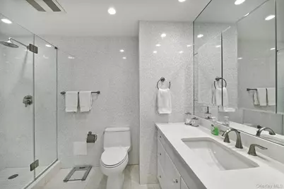 269-10 Grand Central Parkway #15L, Floral Park, NY 11005 - Photo 28