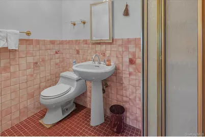 99 Wexford Drive, Oakdale, NY 11769 - Photo 10