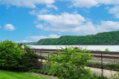 126 Hudson Pointe Drive, Poughkeepsie, NY 12601 - Photo 20