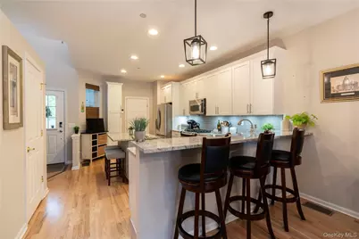 126 Hudson Pointe Drive, Poughkeepsie, NY 12601 - Photo 10