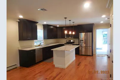 230 Expressway Drive N, Medford, NY 11763 - Photo 8