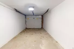 67-12 Juno St, Forest Hills, NY 11375 - Photo 28