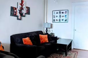 70-37 72nd Pl, Glendale, NY 11385 - Photo 4