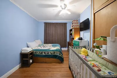 7037 72nd Place, Glendale, NY 11385 - Photo 14