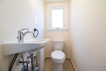 107 Acorn Way, Malverne, NY 11565 - Photo 10
