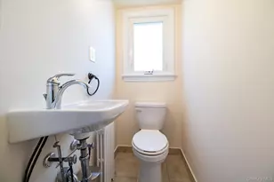 107 Acorn Wy, Malverne, NY 11565 - Photo 10