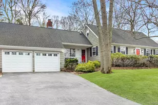 350 Eastwood Dr, Cutchogue, NY 11935 - Photo 2