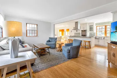 350 Eastwood Drive, Cutchogue, NY 11935 - Photo 4