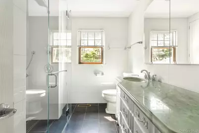 350 Eastwood Drive, Cutchogue, NY 11935 - Photo 16