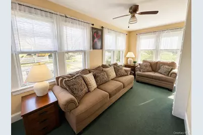 60 Lloyd Avenue, Lynbrook, NY 11563 - Photo 4