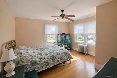 60 Lloyd Avenue, Lynbrook, NY 11563 - Photo 14