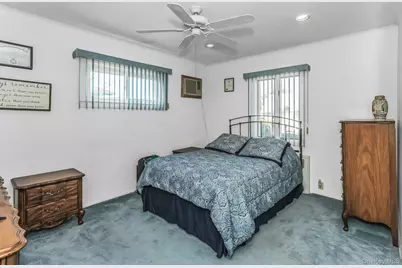 59 Jamaica Avenue, Plainview, NY 11803 - Photo 16