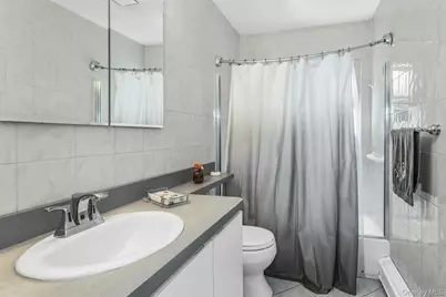 59 Jamaica Avenue, Plainview, NY 11803 - Photo 18