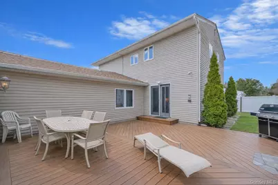 51 Wexford Drive, Oakdale, NY 11769 - Photo 26