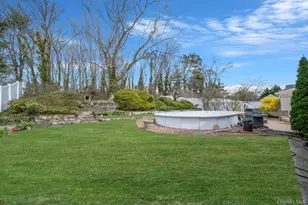 51 Wexford Dr, Oakdale, NY 11769 - Photo 32