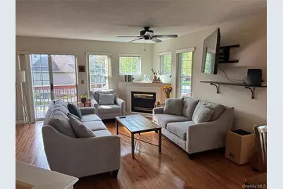 131 Elmcrest Drive, Fishkill, NY 12524 - Photo 10