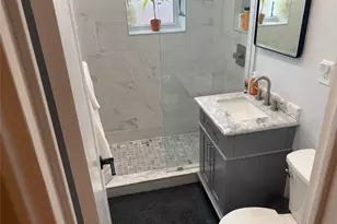 22 Mulford Pl, Hempstead, NY 11550 - Photo 12