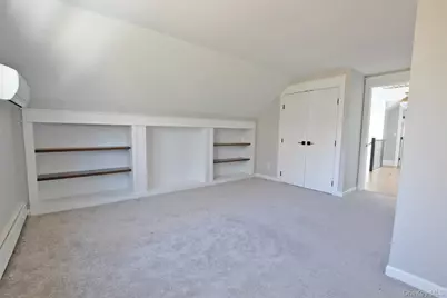 102 Longfellow Lane, Port Jefferson, NY 11777 - Photo 32