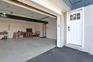 102 Longfellow Ln, Port Jefferson, NY 11777 - Photo 34