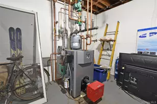 102 Longfellow Ln, Port Jefferson, NY 11777 - Photo 40