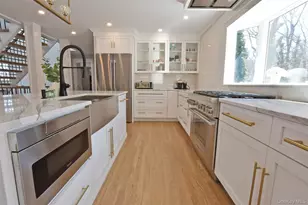 102 Longfellow Ln, Port Jefferson, NY 11777 - Photo 12