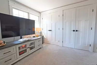 102 Longfellow Lane, Port Jefferson, NY 11777 - Photo 28