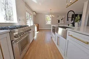 102 Longfellow Ln, Port Jefferson, NY 11777 - Photo 14