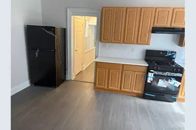 675 E 230th Street, Bronx, NY 10466 - Photo 2