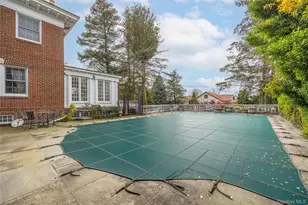 1-27 Beverly Rd, Douglaston, NY 11363 - Photo 14