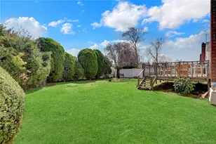 421 Grand Blvd, Massapequa Park, NY 11762 - Photo 24