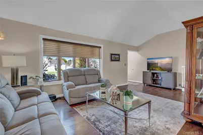 421 Grand Boulevard, Massapequa Park, NY 11762 - Photo 6