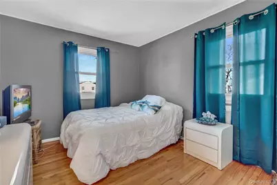 421 Grand Boulevard, Massapequa Park, NY 11762 - Photo 22