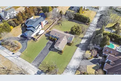 209 S Ocean Avenue, Bayport, NY 11705 - Photo 32