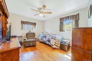 842 Greenlawn Ave, Islip Terrace, NY 11752 - Photo 18