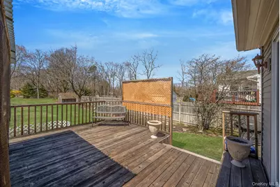 842 Greenlawn Avenue, Islip Terrace, NY 11752 - Photo 28