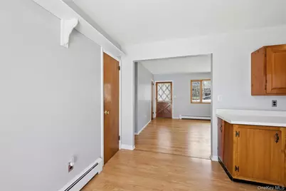 4 Columbine Avenue S, Hampton Bays, NY 11946 - Photo 12