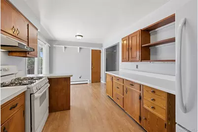 4 Columbine Avenue S, Hampton Bays, NY 11946 - Photo 14