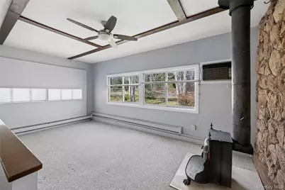 4 Columbine Avenue S, Hampton Bays, NY 11946 - Photo 20