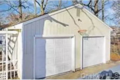 159 Parkwood Drive, Shirley, NY 11967 - Photo 16