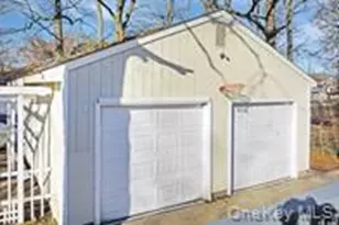 159 Parkwood Dr, Shirley, NY 11967 - Photo 16