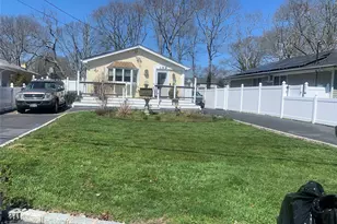 159 Parkwood Dr, Shirley, NY 11967 - Photo 2