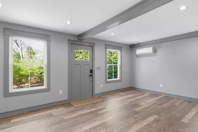 31 W Meadow Road, Setauket, NY 11733 - Photo 20