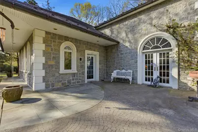 31 W Meadow Road, Setauket, NY 11733 - Photo 2