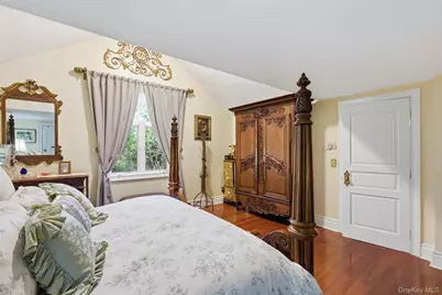 31 W Meadow Road, Setauket, NY 11733 - Photo 12