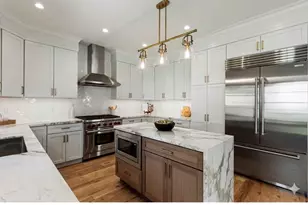 33 3rd St, Manhasset, NY 11030 - Photo 4